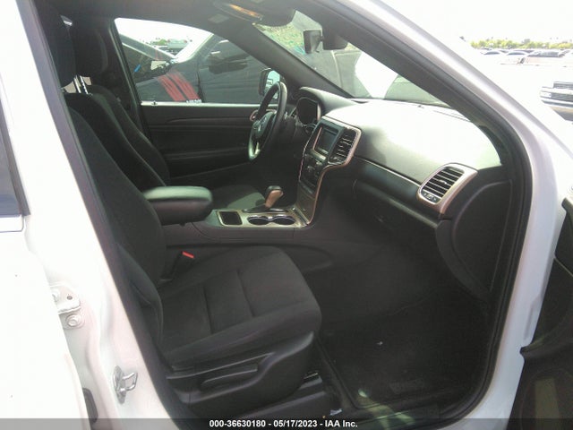 1C4RJEAG8HC857027 Jeep Grand Cherokee Laredo