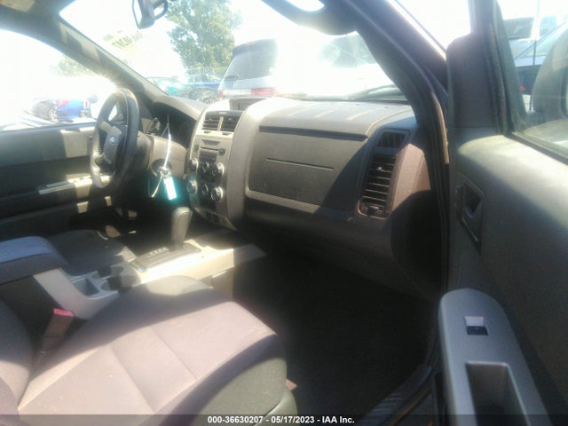 2011 FORD ESCAPE XLT VIN: 1FMCU9D79BKB22176