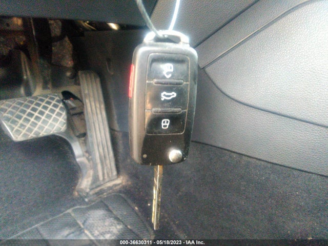3VWD17AJ2EM415692 Volkswagen Jetta Sedan Se