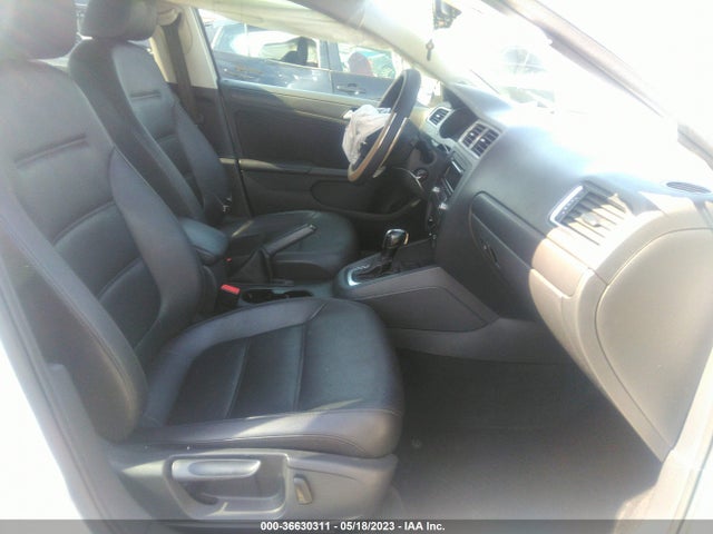 3VWD17AJ2EM415692 Volkswagen Jetta Sedan Se