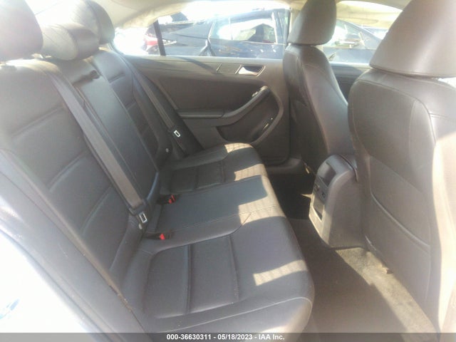 3VWD17AJ2EM415692 Volkswagen Jetta Sedan Se