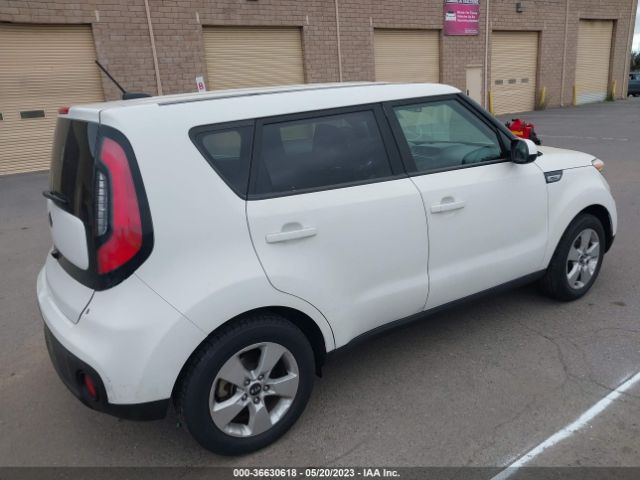 KNDJN2A21J7560930 KIA Soul Base