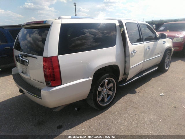 Продаж на аукціоні авто 2008 Cadillac Escalade Esv, vin: 1GYFK668X8R116716, номер лоту: 36631482
