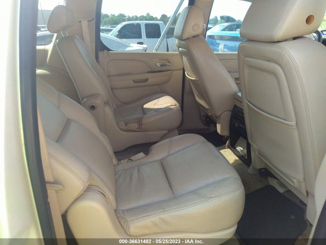 Продаж на аукціоні авто 2008 Cadillac Escalade Esv, vin: 1GYFK668X8R116716, номер лоту: 36631482