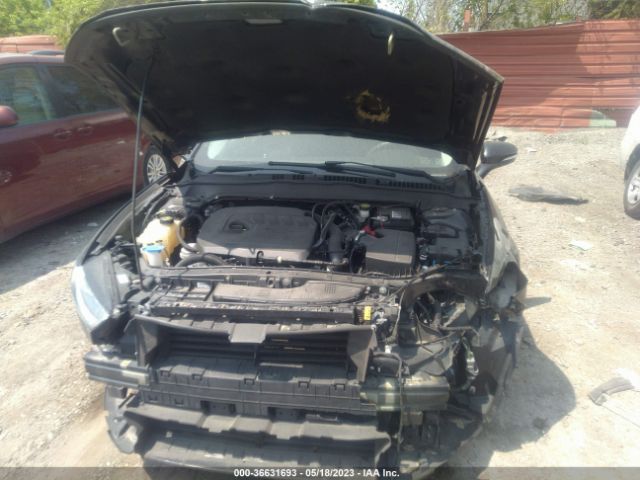 3FA6P0HDXFR309440 Ford FUSION SE