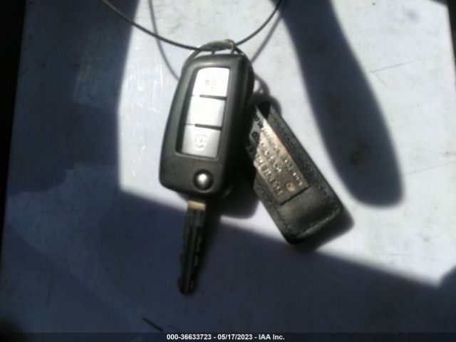 JN8AT2MT4HW387516 Nissan ROGUE S