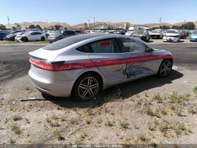2018 TESLA MODEL 3 5YJ3E1EB1JF111397 Photo 3
