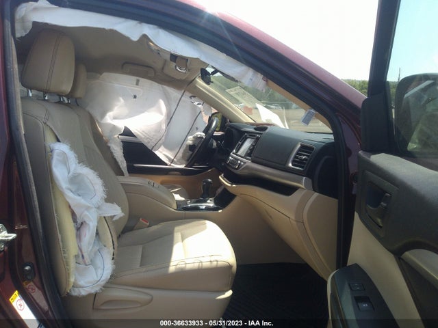Toyota Highlander Le Plus 2018 5TDBZRFH8JS892559 Image 5