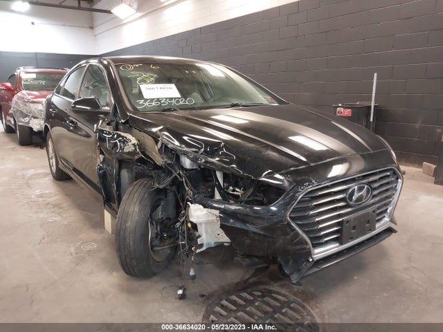 Hyundai SONATA SE 2018 5NPE24AF5JH679486 Image 1