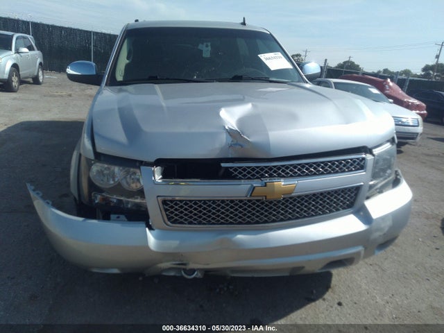 2013 Chevrolet Suburban Ltz მანქანა იყიდება აუქციონზე, vin: 1GNSKKE70DR290995, აუქციონის ნომერი: 36634310