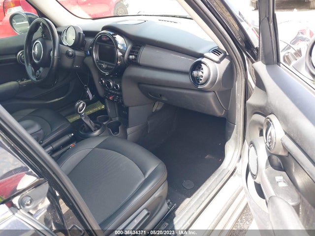 2017 Mini Hardtop, VIN: WMWXU1C5XH2E17786