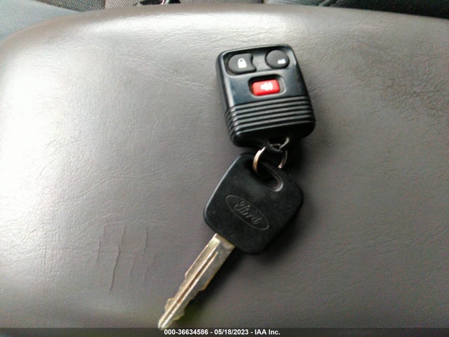 2002 FORD ESCAPE XLT VIN: 1FMCU04172KC73699