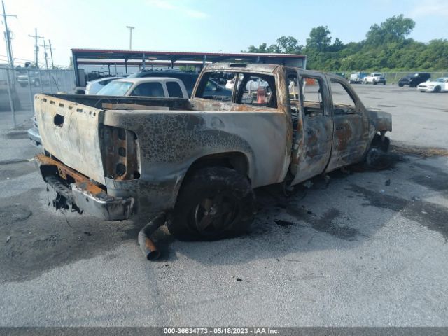 1GT121E84EF130175 GMC Sierra 2500hd Slt