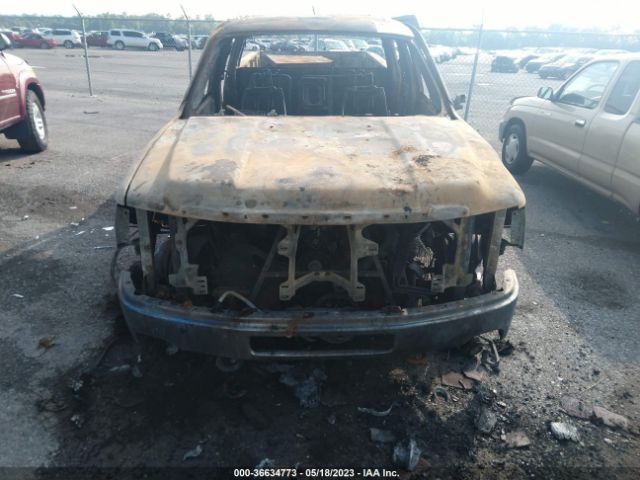 1GT121E84EF130175 GMC Sierra 2500hd Slt