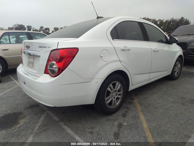 Chevrolet SONIC LT 2015 1G1JC5SG3F4220889 Image 4
