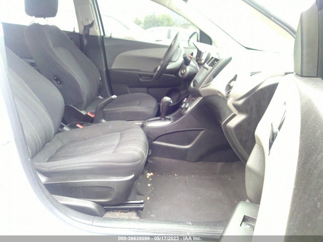 Chevrolet SONIC LT 2015 1G1JC5SG3F4220889 Image 5
