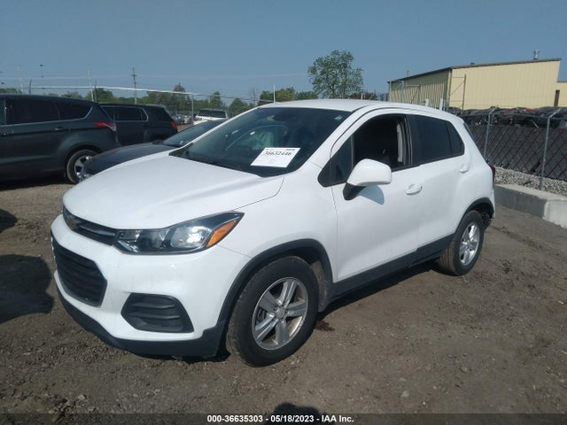 Chevrolet TRAX LS 2020 3GNCJKSBXLL298303 Image 2