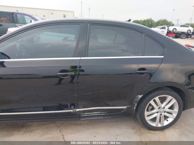 3VWL17AJXHM227017 Volkswagen Jetta 1.8t Sel