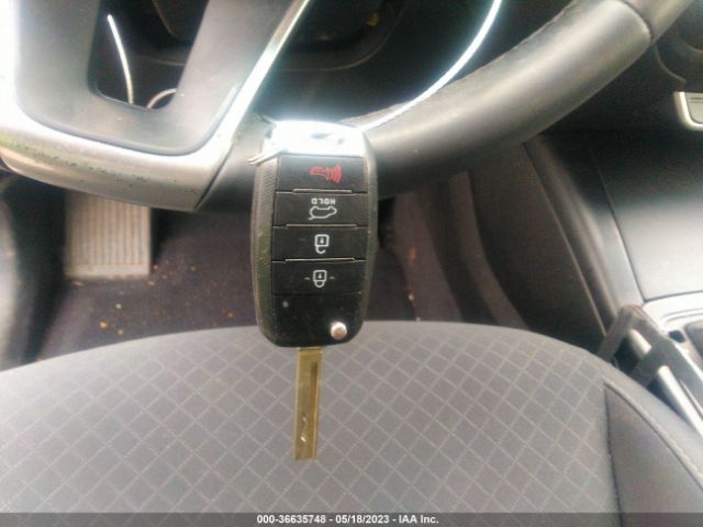 5XYPG4A50JG370467 KIA Sorento Lx V6