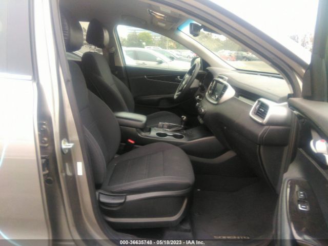5XYPG4A50JG370467 KIA Sorento Lx V6