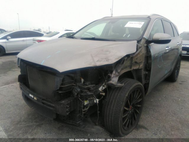 5XYPG4A50JG370467 KIA Sorento Lx V6