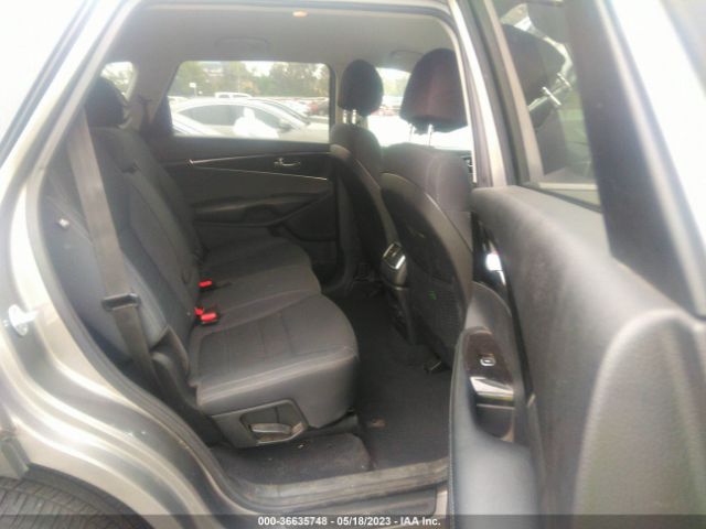 5XYPG4A50JG370467 KIA Sorento Lx V6