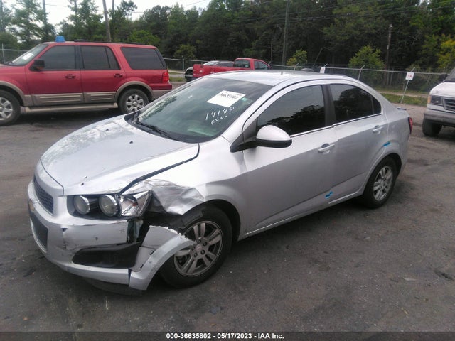 Chevrolet SONIC LT 2015 1G1JC5SH4F4149601 Image 2