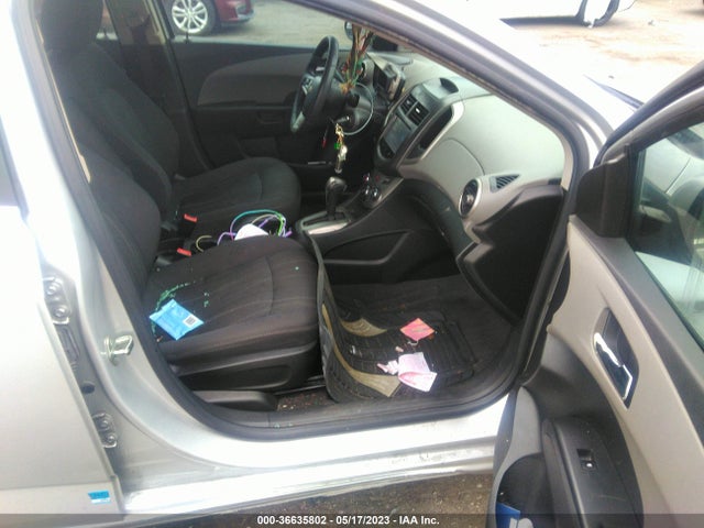 Chevrolet SONIC LT 2015 1G1JC5SH4F4149601 Image 5