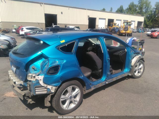 1FADP3K2XEL408076 Ford FOCUS SE