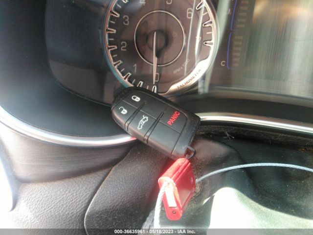 Chrysler 200 Limited 2015 1C3CCCAB0FN636049 Image 3
