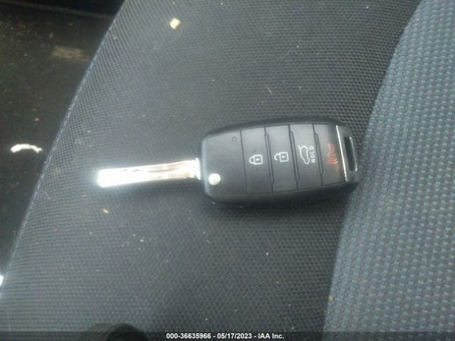 KNDPB3AC8E7570409 KIA Sportage Lx