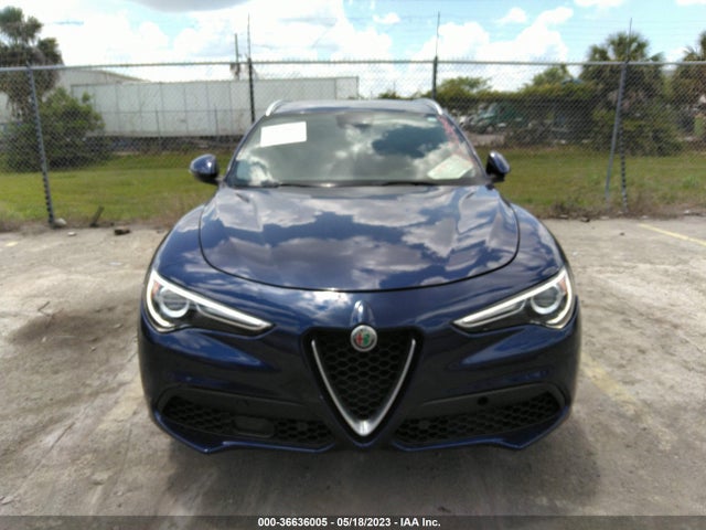 ZASFAKBN3J7B87374 Alfa Romeo STELVIO TI