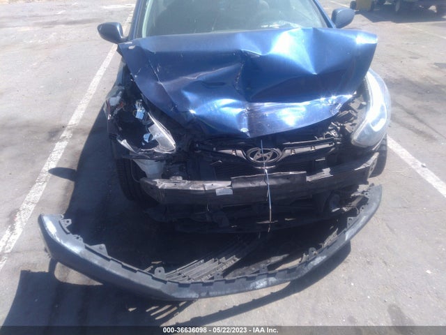 2016 HYUNDAI ELANTRA SE VIN: 5NPDH4AE4GH697682