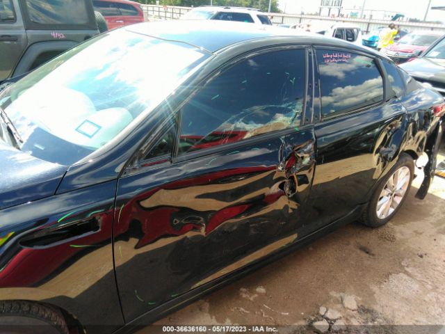 5XXGT4L35JG213576 KIA Optima S