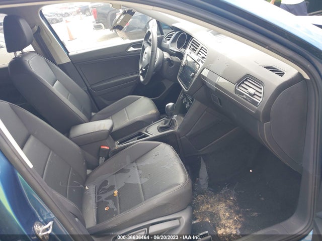 3VV3B7AX5LM137563 Volkswagen Tiguan Se/sel/se R-line Black