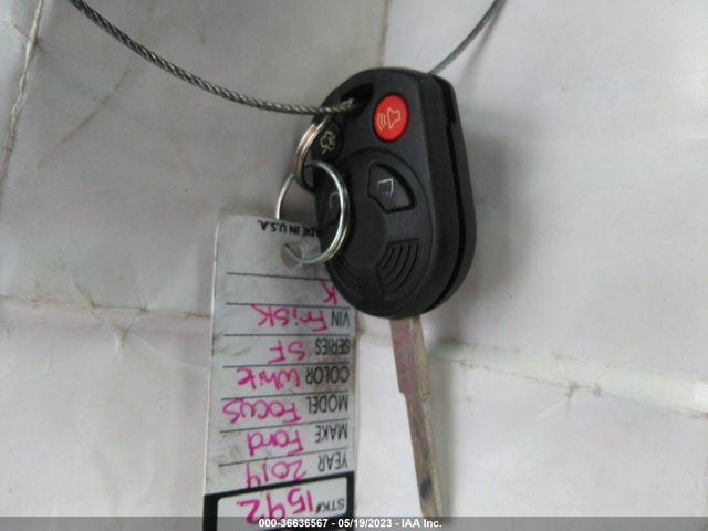 Ford FOCUS SE 2014 1FADP3K2XEL287078 Image 3