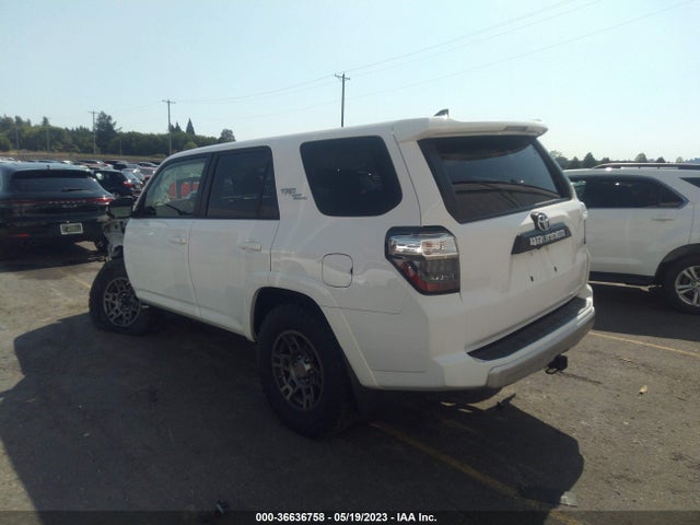 Toyota 4RUNNER SR5 2018 JTEBU5JR9J5577228 Image 5
