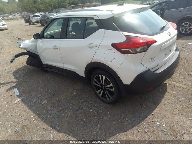 2018 NISSAN KICKS SV VIN: 3N1CP5CU5JL525843