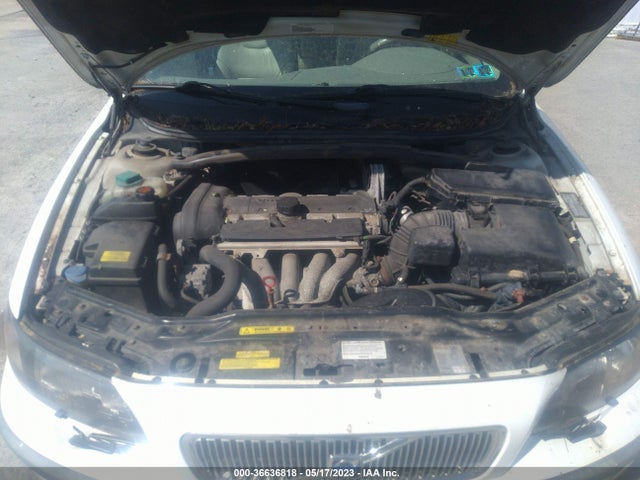 2004 VOLVO V70 VIN: YV1SW64A442408308