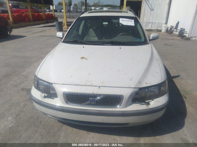 2004 VOLVO V70 VIN: YV1SW64A442408308