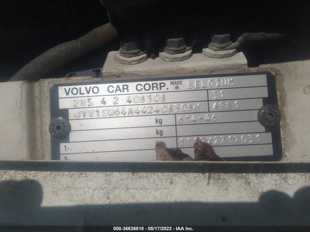 2004 VOLVO V70 VIN: YV1SW64A442408308