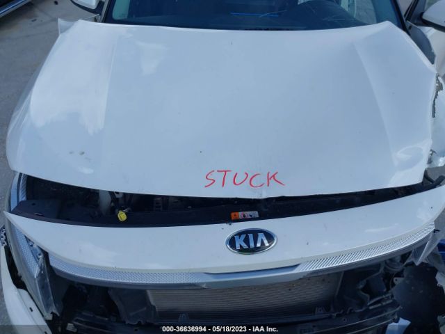 KNDEU2AA1M7057284 KIA SELTOS S