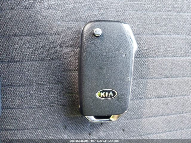 KNDEU2AA1M7057284 KIA SELTOS S