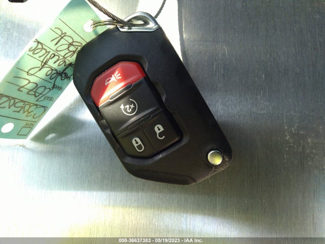 2022 JEEP WRANGLER UNLIMITED SAHARA VIN: 1C4HJXEN8NW218852