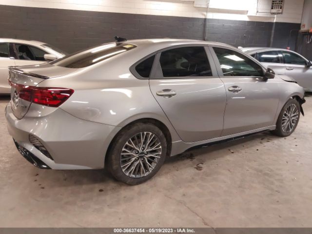 3KPF54AD9PE531235 KIA Forte Gt-line