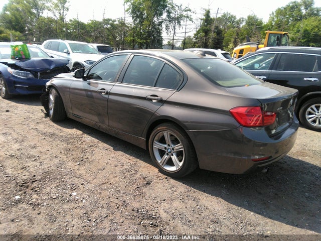 BMW 3 Series 320i Xdrive 2014 WBA3C3G50ENS68447 Image 3