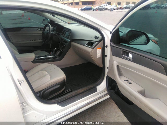 Hyundai Sonata Hybrid Se 2016 KMHE24L14GA011143 Image 6