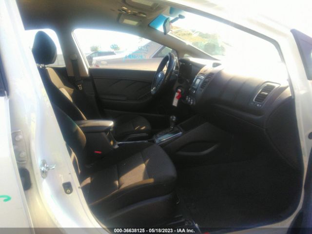 3KPFK4A77JE268303 KIA FORTE LX