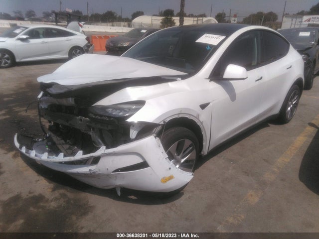 Tesla Model Y Long Range 2020 5YJYGDEE2LF026597 Image 2