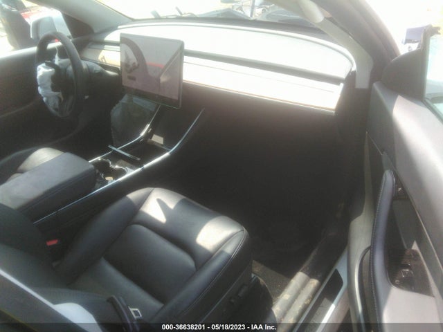 Tesla Model Y Long Range 2020 5YJYGDEE2LF026597 Image 9